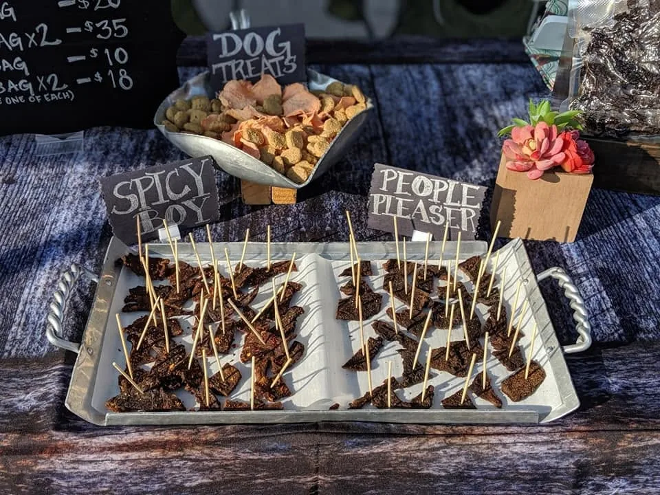 Free sample tray of Spicy Boy and People Pleaser beef jerky at the Salado farmers market